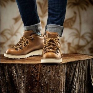Danner Women’s Tramline Boots